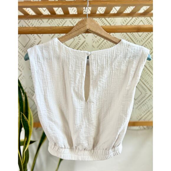A New Day Textured Crop Top Bundle - Picture 8 of 10